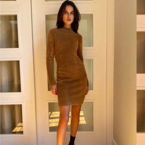 Aritzia Babaton Madison Brown Fuzzy Soft Bodycon Long Sleeves Dress